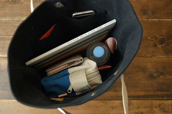 倉敷帆布バケットLの2分割ポケット