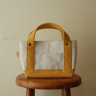 「Made in Japan」の帆布バッグ