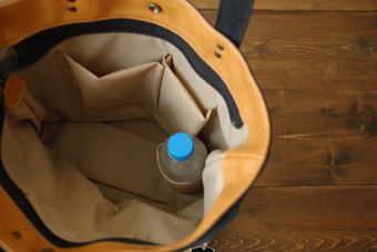 倉敷帆布トート型リュック＜アビサル＞の２分割ポケット