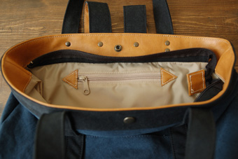 倉敷帆布トート型リュック＜サハラ＞のファスナーポケット