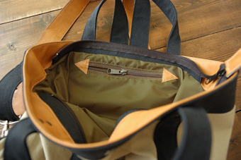 倉敷帆布トート型リュック＜サハラ＞のファスナーポケット